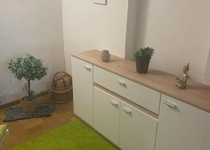 Ute Urbaner דירה *